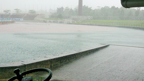 沖縄雨