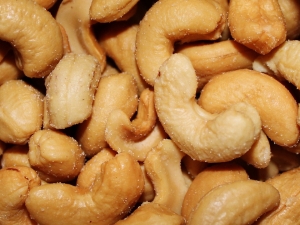 cashew-kernels-610481_960_720.jpg